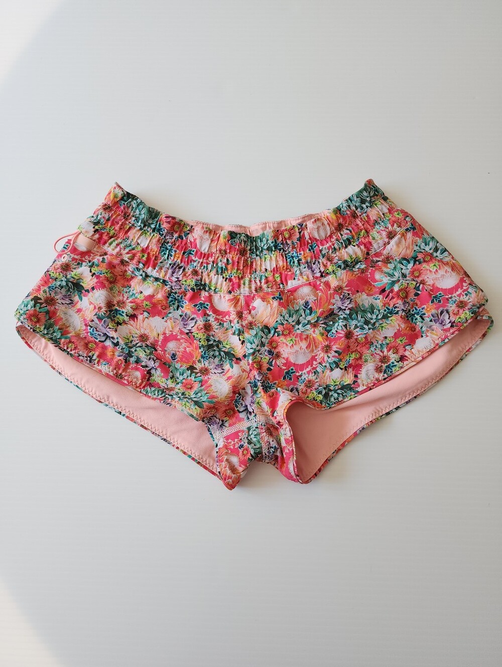 Lululemon Shanti Surf Swim Reversible Short Sz 4